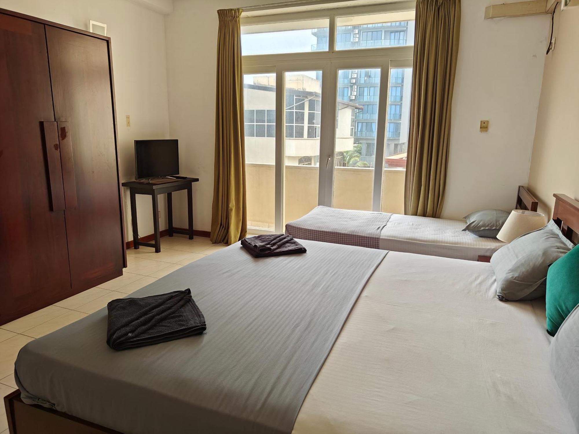 Palmyrah Residencies Hotel Colombo Exterior photo