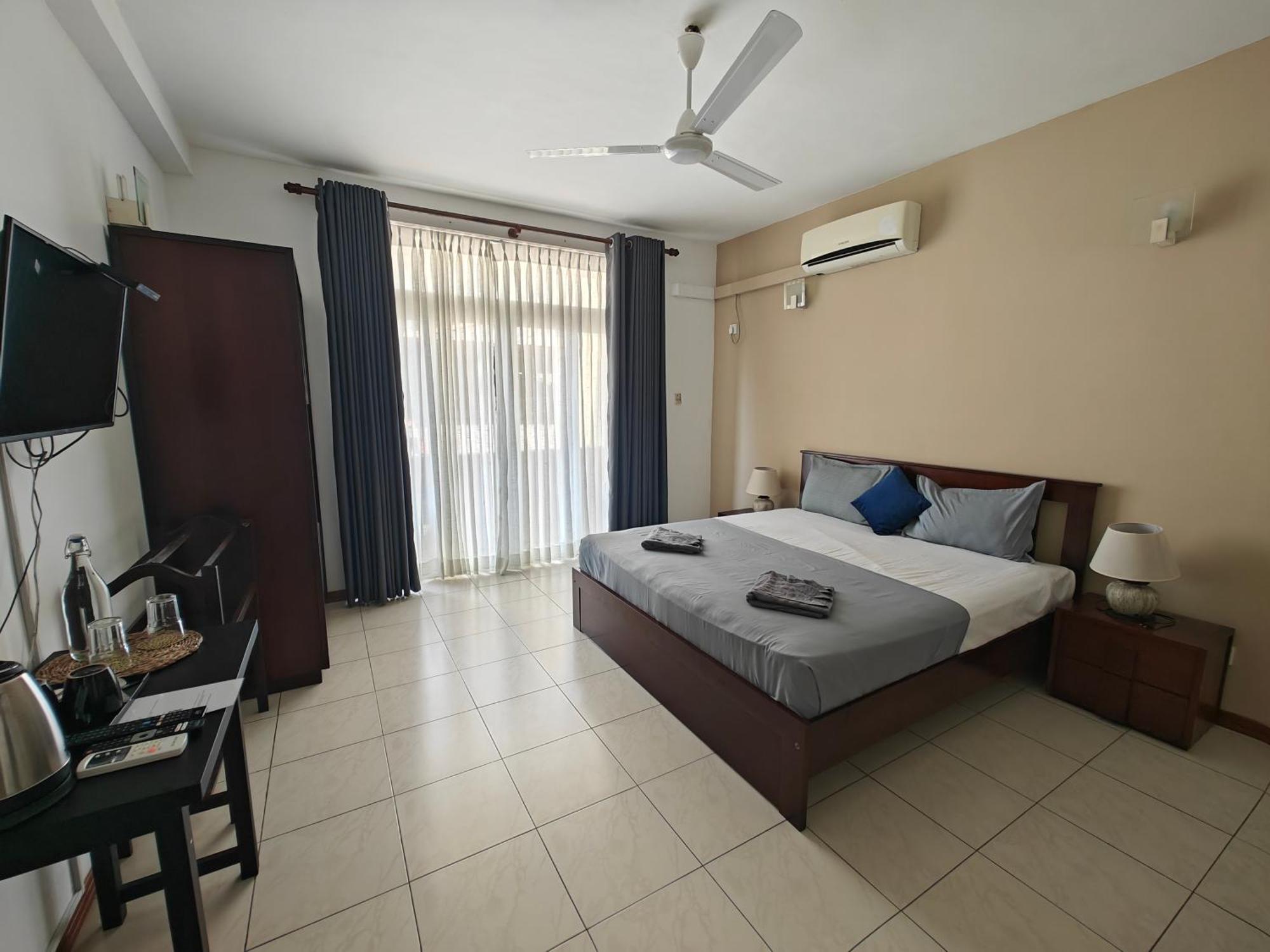 Palmyrah Residencies Hotel Colombo Exterior photo
